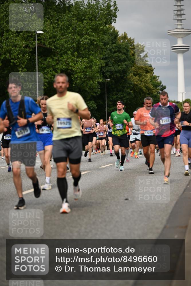 29.06.2025 - hella hamburg halbmarathon Dr. Thomas Lammeyer http://msf.ph/oto/8496660 29.06.2025 10:23:21 Kennedybrücke 1325, 1332, 1349, 1718, 1755, 2017, 2096, 2311, 2589, 2781, 2812, 2895, 3026, 3105, 3118, 3529, 4108, 4110, 4718, 4722, 4845, 5034, 5080, 5098, 5323, 5449, 6194, 6270, 6477, 6482, 6542, 6736, 7051, 7143, 7252, 7566, 7844, 8575, 8761, 9252, 9270, 9272, 9652, 9756, 9757, 9856, 9964, 10037, 10124, 10129, 10816, 11081 meine-sportfotos.de