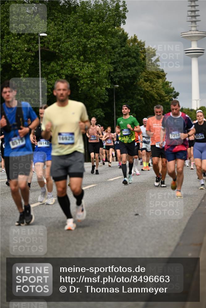 29.06.2025 - hella hamburg halbmarathon Dr. Thomas Lammeyer http://msf.ph/oto/8496663 29.06.2025 10:23:21 Kennedybrücke 1325, 1332, 1349, 1718, 1755, 2017, 2096, 2311, 2589, 2781, 2812, 2895, 3026, 3105, 3118, 3529, 4108, 4110, 4718, 4722, 4845, 5034, 5080, 5098, 5323, 5449, 6194, 6270, 6477, 6482, 6542, 6736, 7051, 7143, 7252, 7566, 7844, 8575, 8761, 9252, 9270, 9272, 9652, 9756, 9757, 9856, 9964, 10037, 10124, 10129, 10816, 11081 meine-sportfotos.de