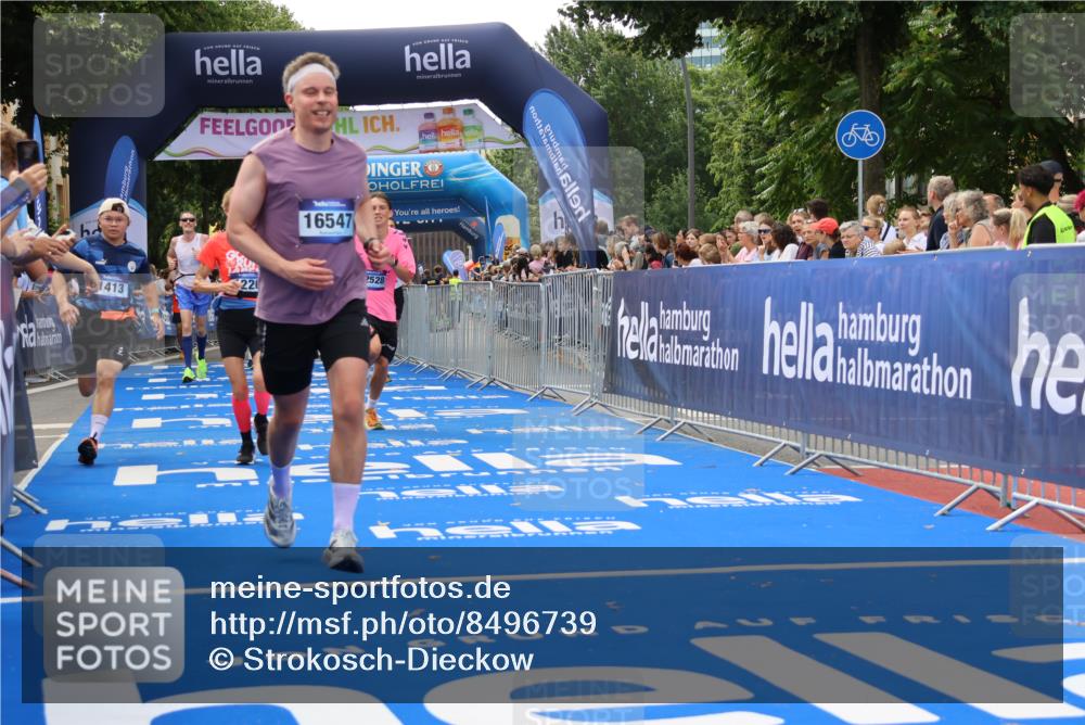 29.06.2025 - hella hamburg halbmarathon Strokosch-Dieckow http://msf.ph/oto/8496739 29.06.2025 10:44:18 Ziel 1220, 1413, 1415, 1902, 4310, 4691, 5275, 5884, 7005, 7191, 8722, 9444, 12159, 12327, 12528, 14686, 14687, 15225, 15280, 16301, 16316, 16547, 16803, 16893, 18691, 18806 meine-sportfotos.de
