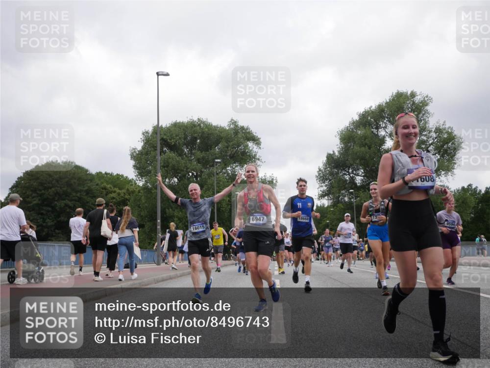 29.06.2025 - hella hamburg halbmarathon Luisa Fischer http://msf.ph/oto/8496743 29.06.2025 10:55:25 Kennedybrücke 16015, 6947, 11, 18668, 608, 9594, 4087, 4273, 5291, 6885, 6961, 7691, 9220, 9582, 9583, 9594, 9673 meine-sportfotos.de