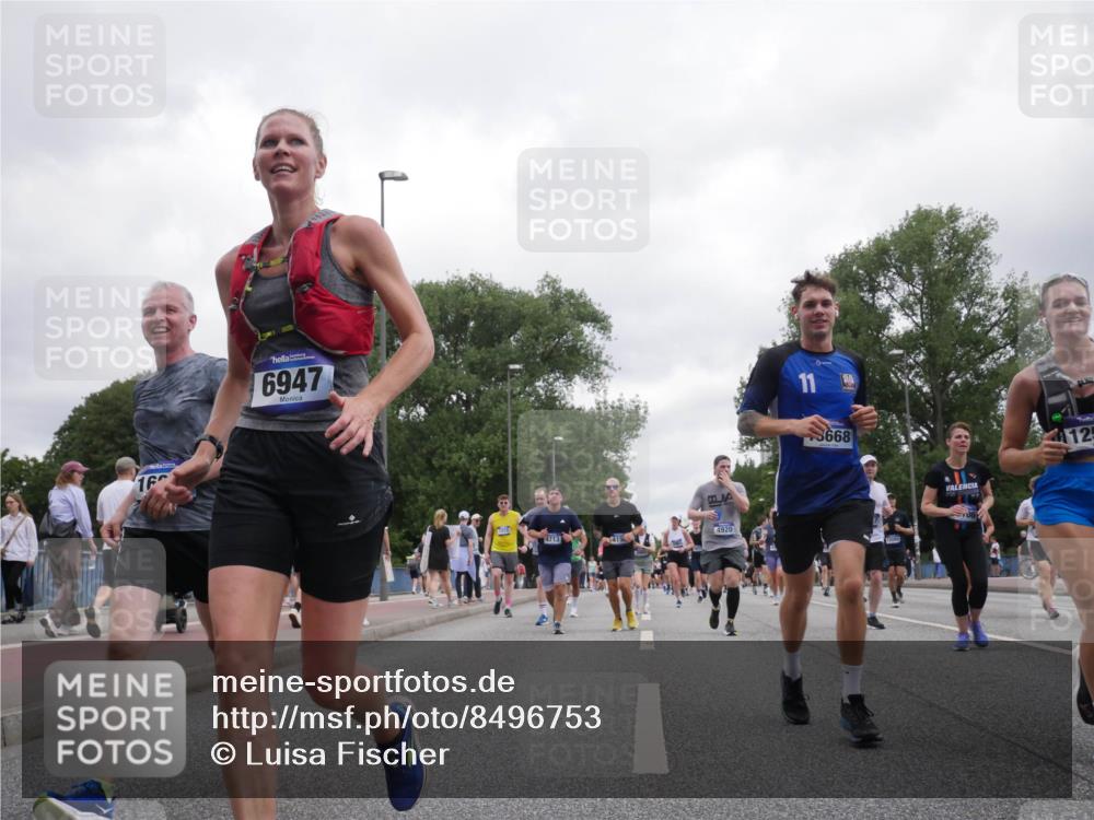 29.06.2025 - hella hamburg halbmarathon Luisa Fischer http://msf.ph/oto/8496753 29.06.2025 10:55:27 Kennedybrücke 16, 6947, 4713, 415, 4920, 11, 668, 06, 125, 4087, 4273, 5291, 6885, 6961, 7691, 8672, 9068, 9070, 9220, 9582, 9583, 9594, 9673, 10342, 10496 meine-sportfotos.de
