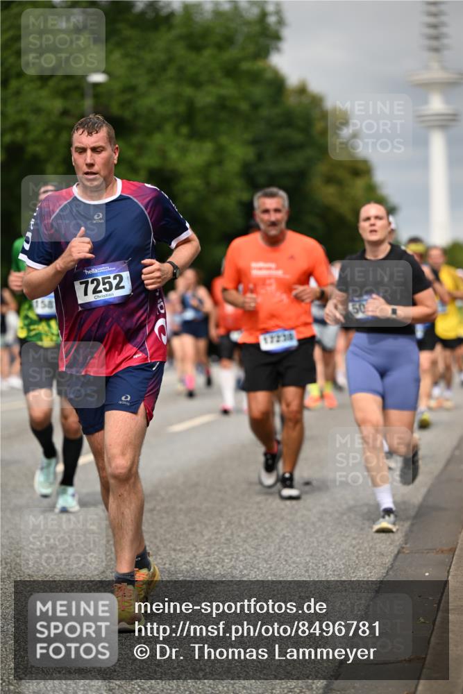 29.06.2025 - hella hamburg halbmarathon Dr. Thomas Lammeyer http://msf.ph/oto/8496781 29.06.2025 10:23:25 Kennedybrücke 1159, 1160, 1325, 1332, 1349, 1708, 1718, 1755, 2017, 2311, 2589, 2703, 2781, 2812, 2895, 3026, 3105, 3118, 3529, 4108, 4110, 4722, 5034, 5080, 5098, 5323, 5449, 6194, 6249, 6270, 6542, 6736, 7051, 7143, 7252, 7566, 7844, 8575, 8761, 9252, 9270, 9272, 9652, 9856, 10037, 10124, 10129, 11081 meine-sportfotos.de