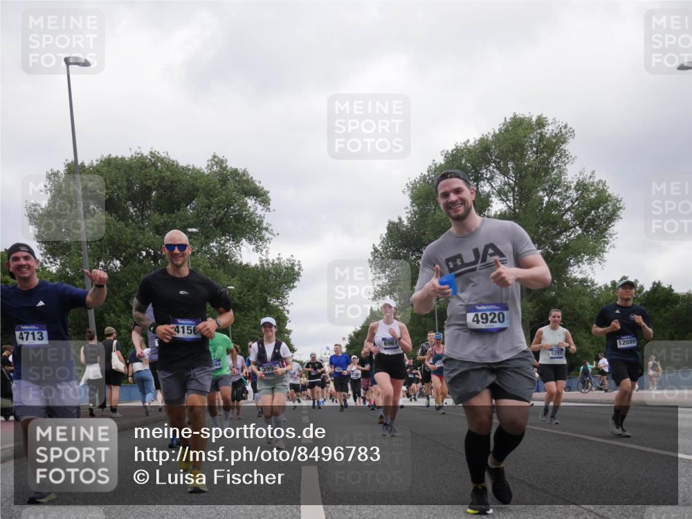 29.06.2025 - hella hamburg halbmarathon Luisa Fischer http://msf.ph/oto/8496783 29.06.2025 10:55:30 Kennedybrücke 4713, 4156, 364, 399, 1, 6961, 4920, 12089, 5291, 1978, 4087, 4273, 5291, 6406, 6885, 6961, 7691, 8672, 9068, 9070, 9220, 9594, 9673, 9730, 10342, 10496 meine-sportfotos.de