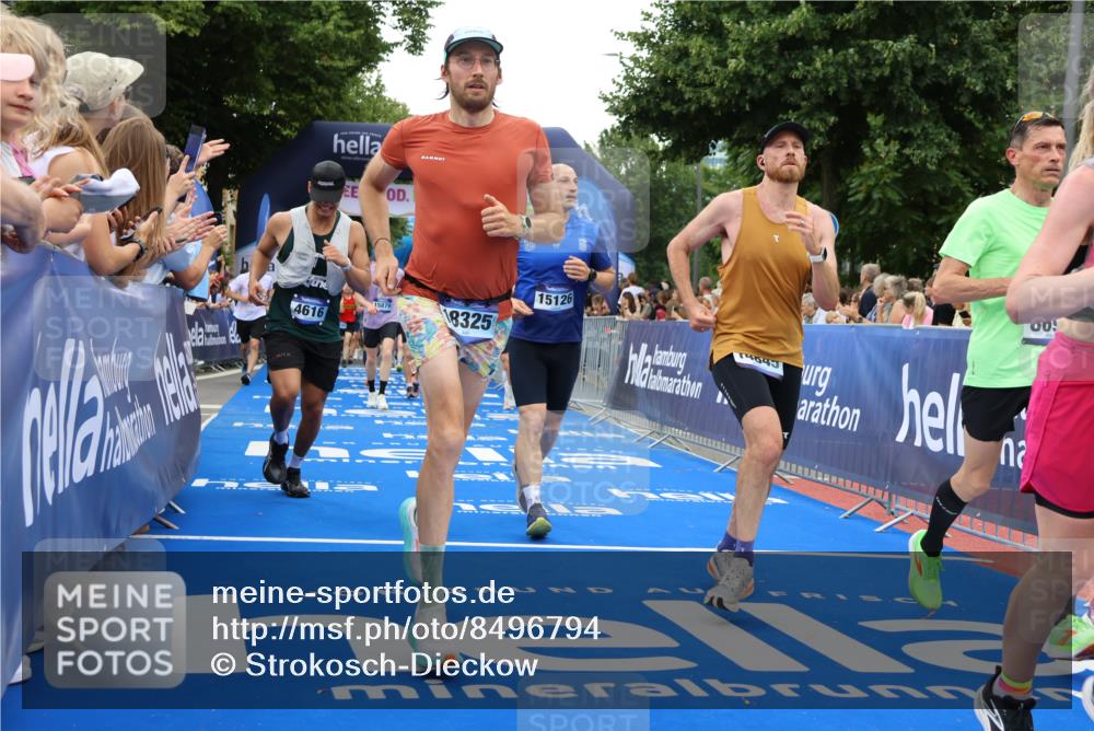 29.06.2025 - hella hamburg halbmarathon Strokosch-Dieckow http://msf.ph/oto/8496794 29.06.2025 10:54:59 Ziel 1327, 2884, 3652, 3791, 4249, 4616, 4938, 5020, 6433, 6994, 8514, 8691, 8698, 9060, 9380, 10266, 11333, 11976, 13297, 13988, 14638, 14750, 14845, 14948, 15126, 15156, 15879, 16047, 16623, 16630, 16868, 17803, 17842, 18181, 18325 meine-sportfotos.de