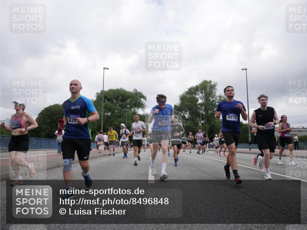29.06.2025 - hella hamburg halbmarathon Luisa Fischer http://msf.ph/oto/8496848 29.06.2025 10:55:37 Kennedybrücke 10533, 839, 6404, 9070, 78, 9730, 1978, 3140, 4273, 4815, 6406, 6885, 6985, 7737, 8194, 8196, 8672, 9068, 9070, 9730, 10296, 10342, 10496 meine-sportfotos.de