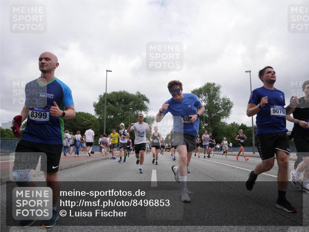 29.06.2025 - hella hamburg halbmarathon Luisa Fischer http://msf.ph/oto/8496853 29.06.2025 10:55:38 Kennedybrücke 8399, 6403, 12546, 640, 9070, 1978, 3140, 4273, 4815, 6406, 6985, 7737, 8194, 8196, 8672, 9068, 9070, 9730, 10296, 10342, 10496 meine-sportfotos.de