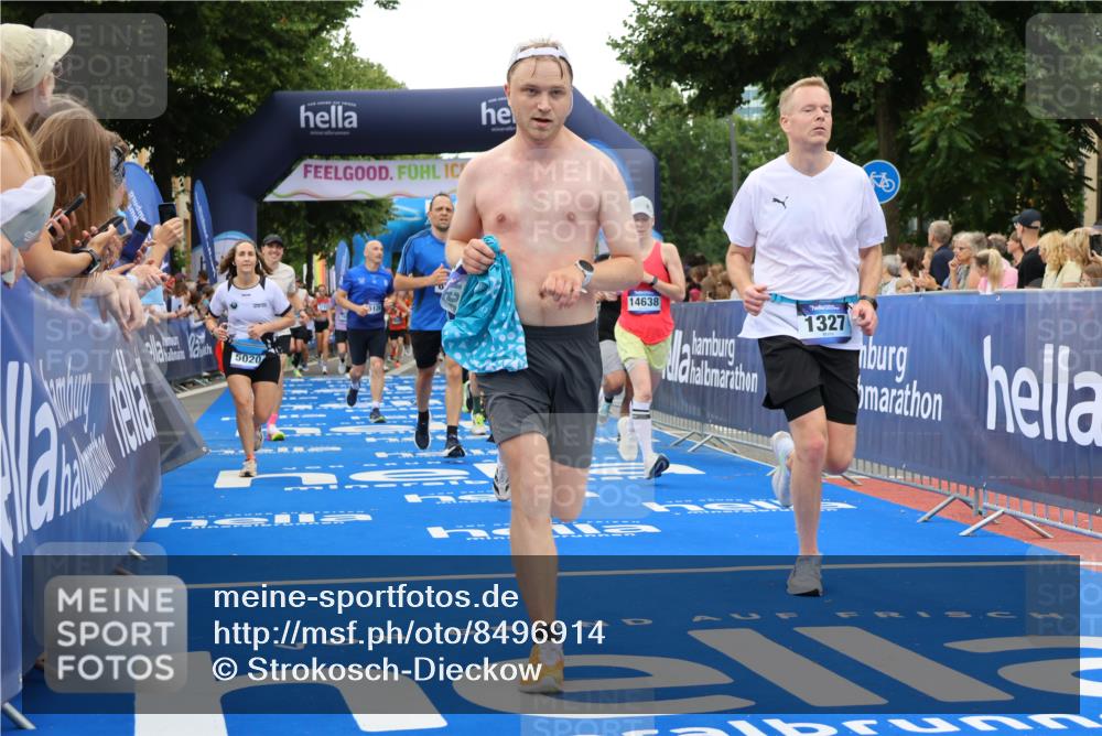 29.06.2025 - hella hamburg halbmarathon Strokosch-Dieckow http://msf.ph/oto/8496914 29.06.2025 10:54:55 Ziel 1327, 1506, 2884, 3652, 4249, 4616, 4938, 5020, 6433, 6994, 8514, 8698, 10266, 13988, 14638, 14660, 14750, 14845, 15126, 15156, 15879, 16047, 16623, 16868, 17261, 18181, 18325 meine-sportfotos.de