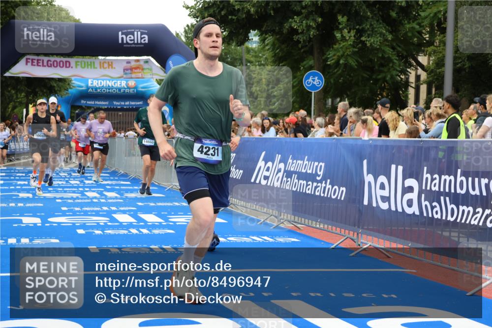 29.06.2025 - hella hamburg halbmarathon Strokosch-Dieckow http://msf.ph/oto/8496947 29.06.2025 10:54:47 Ziel 1327, 1496, 1506, 2029, 2561, 3310, 4231, 6587, 6994, 7478, 8449, 9227, 10044, 12186, 13147, 14239, 14660, 15389, 15408, 15584, 16623, 16868, 17231, 17261, 19000 meine-sportfotos.de