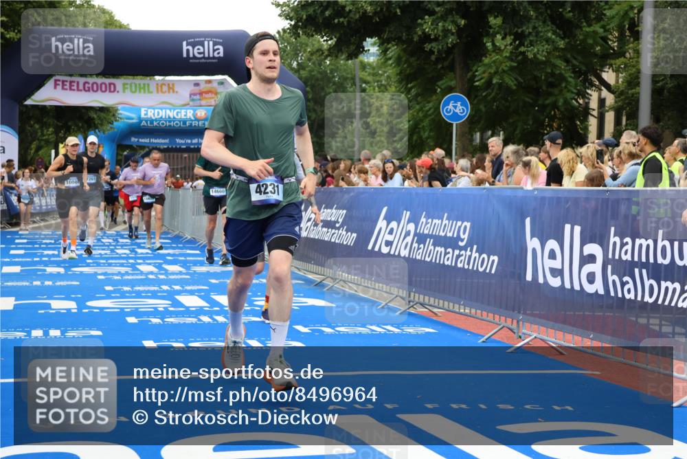 29.06.2025 - hella hamburg halbmarathon Strokosch-Dieckow http://msf.ph/oto/8496964 29.06.2025 10:54:47 Ziel 1327, 1496, 1506, 2029, 2561, 3310, 4231, 6587, 6994, 7478, 8449, 9227, 10044, 12186, 13147, 14239, 14660, 15389, 15408, 15584, 16623, 16868, 17231, 17261, 19000 meine-sportfotos.de