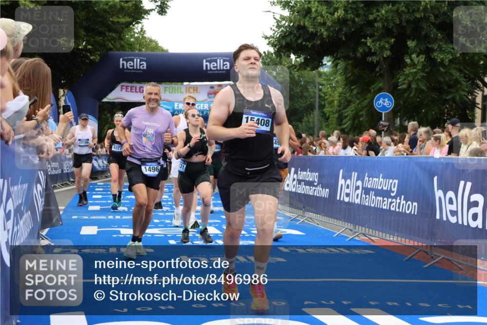 29.06.2025 - hella hamburg halbmarathon Strokosch-Dieckow http://msf.ph/oto/8496986 29.06.2025 10:54:41 Ziel 1125, 1496, 2029, 2561, 3310, 4231, 6587, 7478, 8449, 9012, 9227, 10040, 10044, 10368, 10376, 12186, 12489, 13147, 14239, 15389, 15408, 15584, 17231, 17765, 19000 meine-sportfotos.de