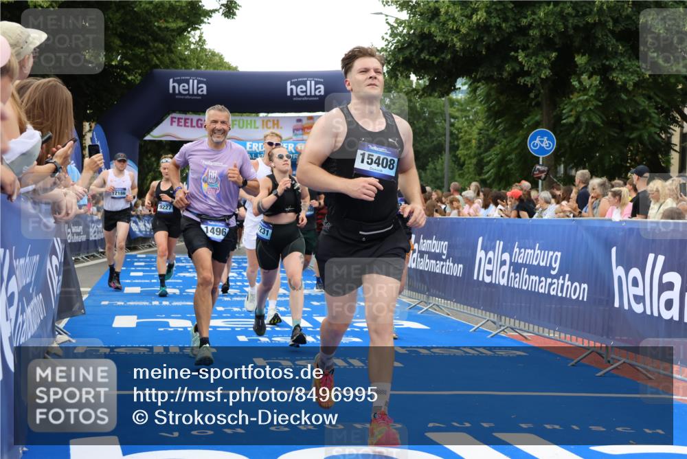 29.06.2025 - hella hamburg halbmarathon Strokosch-Dieckow http://msf.ph/oto/8496995 29.06.2025 10:54:42 Ziel 1125, 1496, 2029, 2561, 3310, 4231, 6587, 7478, 8449, 9012, 9227, 10040, 10044, 10368, 10376, 12186, 12489, 13147, 14239, 15389, 15408, 15584, 17231, 17765, 19000 meine-sportfotos.de