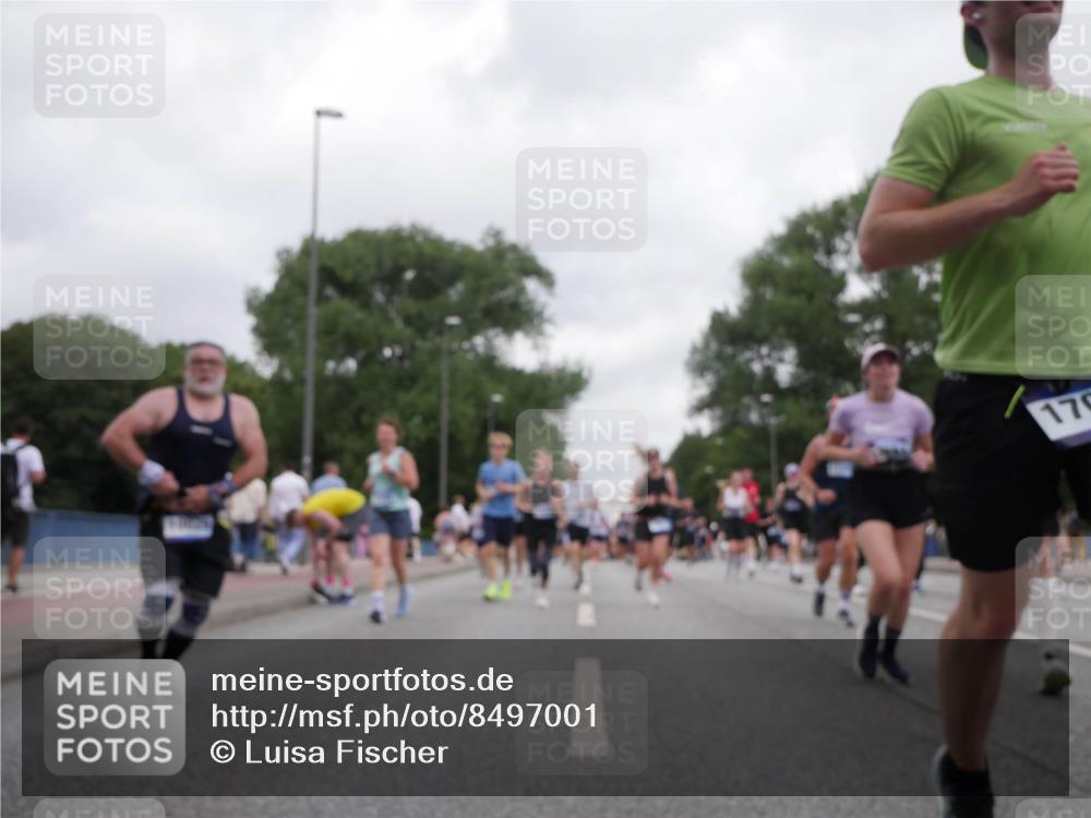 29.06.2025 - hella hamburg halbmarathon Luisa Fischer http://msf.ph/oto/8497001 29.06.2025 10:55:52 Kennedybrücke 170, 1369, 2308, 2593, 3645, 5262, 6671, 7682, 8250, 8251, 10600, 10634, 10693 meine-sportfotos.de
