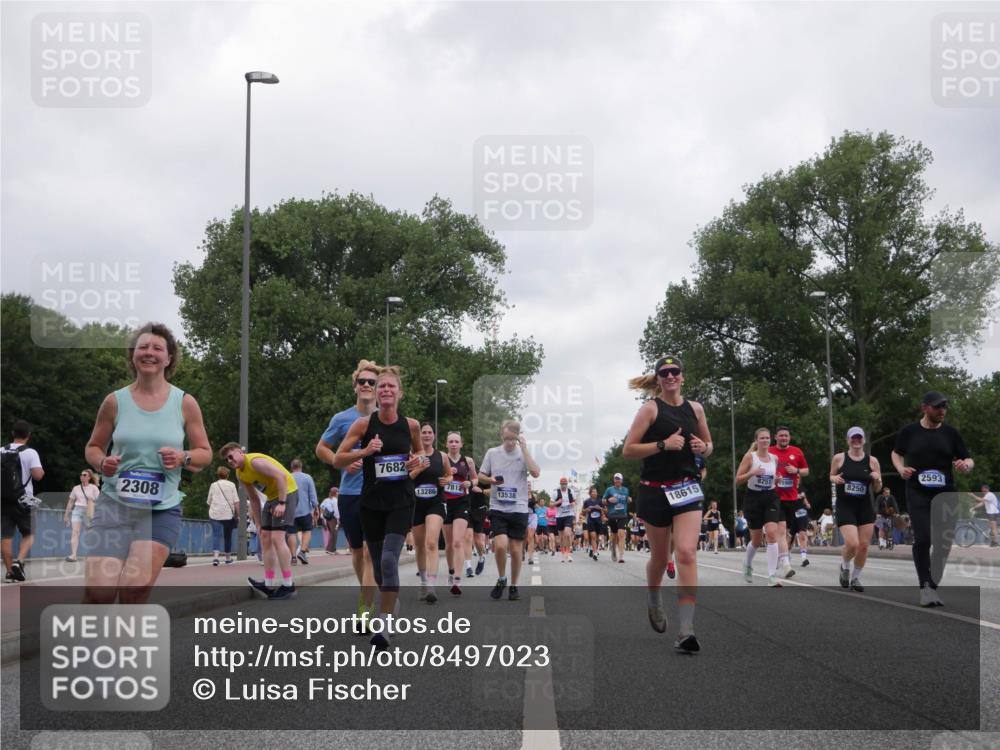 29.06.2025 - hella hamburg halbmarathon Luisa Fischer http://msf.ph/oto/8497023 29.06.2025 10:55:54 Kennedybrücke 2308, 7682, 13286, 7812, 13538, 18615, 8251, 5906, 8250, 2593, 2308, 2593, 3645, 6671, 7682, 8250, 8251, 10600, 10634, 10693, 10884 meine-sportfotos.de
