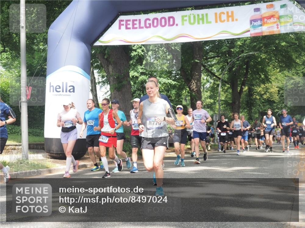 29.06.2025 - hella hamburg halbmarathon KatJ http://msf.ph/oto/8497024 29.06.2025 11:41:33 Zwischen KM18-KM19 2407, 2973, 4355, 4974, 5562 meine-sportfotos.de