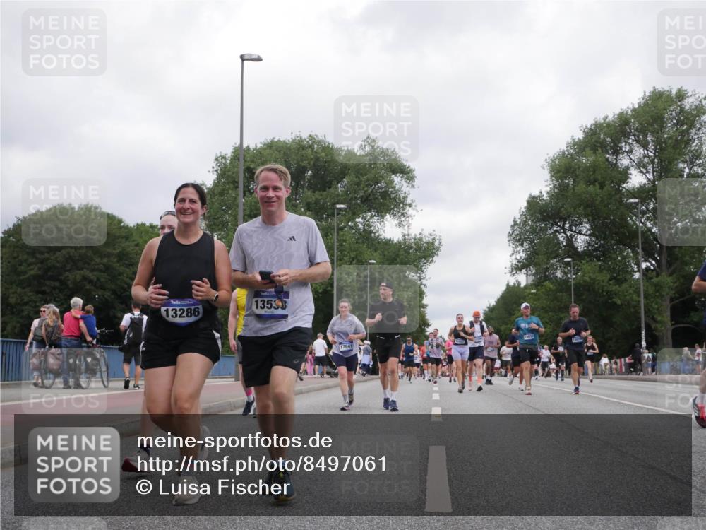 29.06.2025 - hella hamburg halbmarathon Luisa Fischer http://msf.ph/oto/8497061 29.06.2025 10:55:57 Kennedybrücke 13286, 13533, 17641, 2308, 2593, 3787, 8250, 8251, 10600, 10634, 10693, 10884 meine-sportfotos.de
