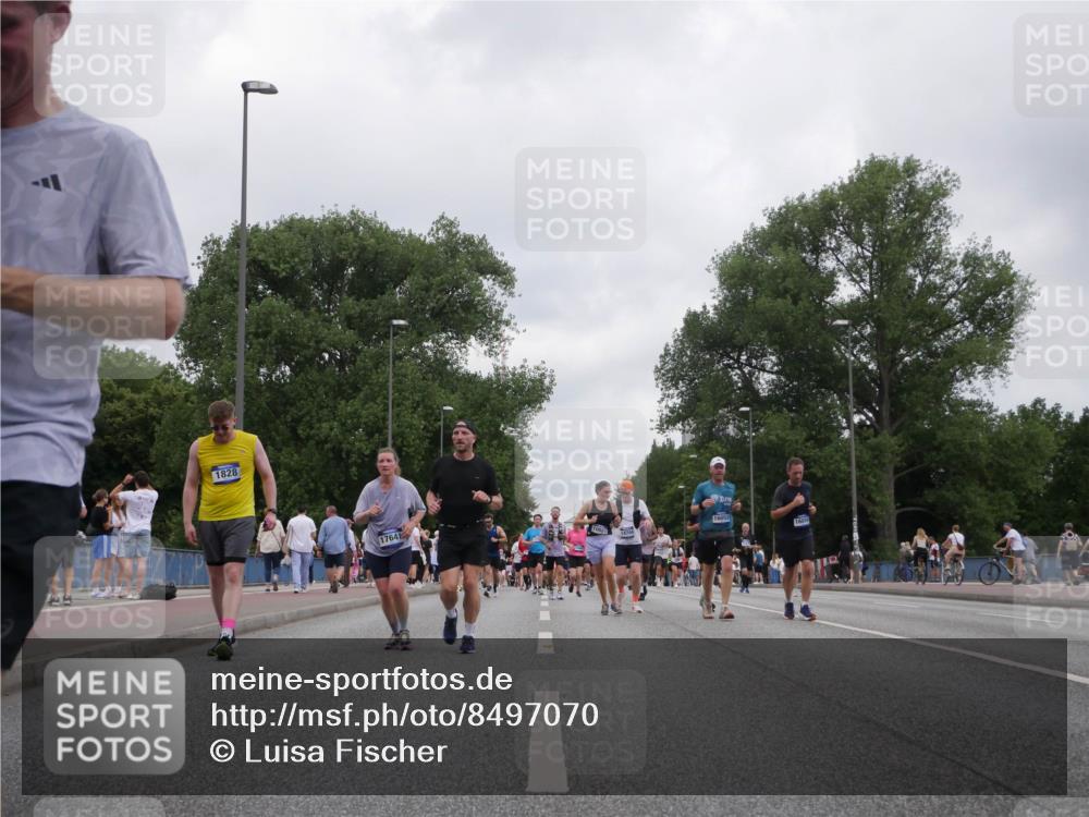 29.06.2025 - hella hamburg halbmarathon Luisa Fischer http://msf.ph/oto/8497070 29.06.2025 10:55:58 Kennedybrücke 1828, 17641, 14704, 16053, 2308, 2593, 3227, 3787, 7735, 8250, 8251, 10600, 10634, 10693, 10884 meine-sportfotos.de