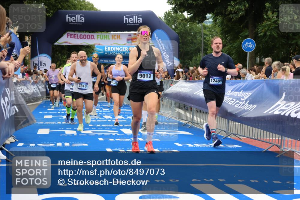 29.06.2025 - hella hamburg halbmarathon Strokosch-Dieckow http://msf.ph/oto/8497073 29.06.2025 10:54:37 Ziel 1125, 1496, 2474, 2561, 3310, 5259, 6587, 7478, 8449, 8798, 9012, 9227, 10040, 10368, 10376, 12489, 12607, 13147, 14239, 15389, 15408, 15584, 17231, 17765, 19000 meine-sportfotos.de