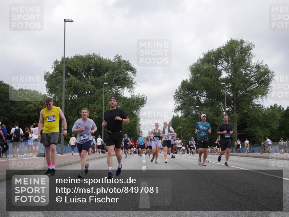 29.06.2025 - hella hamburg halbmarathon Luisa Fischer http://msf.ph/oto/8497081 29.06.2025 10:55:59 Kennedybrücke 1828, 17641, 10884, 14704, 16053, 16056, 2593, 3227, 3787, 7735, 8250, 8251, 10600, 10693, 10884 meine-sportfotos.de