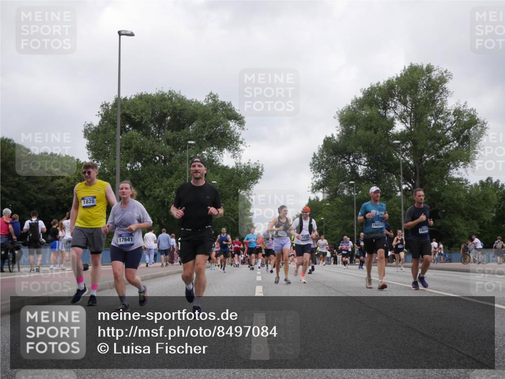 29.06.2025 - hella hamburg halbmarathon Luisa Fischer http://msf.ph/oto/8497084 29.06.2025 10:55:59 Kennedybrücke 1828, 17641, 10884, 14704, 16053, 3787, 16056, 2593, 3227, 3787, 7735, 8250, 8251, 10600, 10693, 10884 meine-sportfotos.de