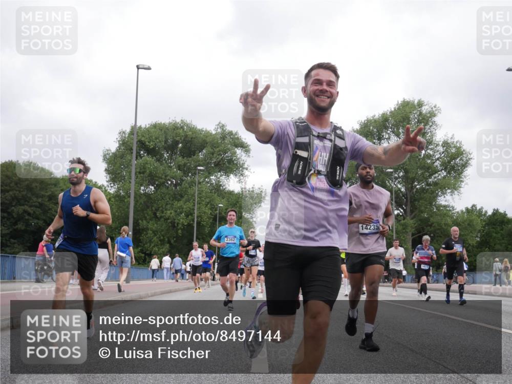 29.06.2025 - hella hamburg halbmarathon Luisa Fischer http://msf.ph/oto/8497144 29.06.2025 10:56:05 Kennedybrücke 2362, 14235, 18115, 2227, 2988, 3227, 3787, 6135, 6604, 7511, 7735, 7871, 9340, 10884 meine-sportfotos.de