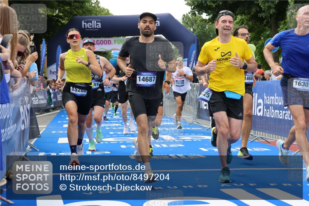 29.06.2025 - hella hamburg halbmarathon Strokosch-Dieckow http://msf.ph/oto/8497204 29.06.2025 10:44:13 Ziel 1220, 1413, 1415, 3021, 4999, 5231, 5275, 5884, 7005, 8722, 9444, 9633, 10193, 10930, 12159, 12528, 14686, 14687, 15225, 15280, 16301, 16316, 16547, 16648, 16893, 17748, 18691 meine-sportfotos.de