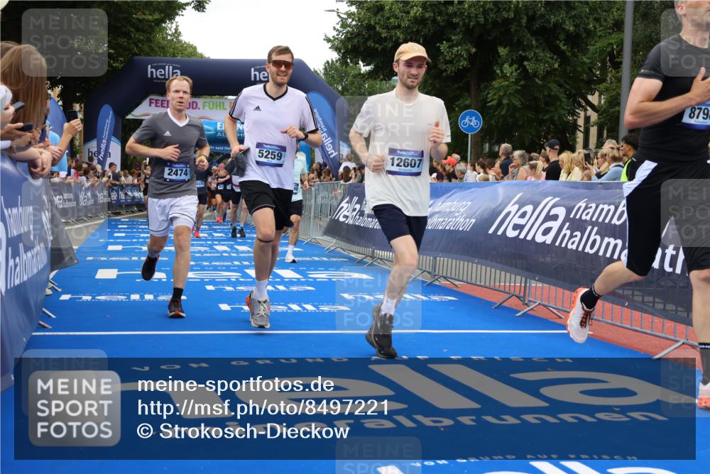 29.06.2025 - hella hamburg halbmarathon Strokosch-Dieckow http://msf.ph/oto/8497221 29.06.2025 10:54:32 Ziel 1125, 2474, 3794, 4868, 5259, 7129, 8798, 9012, 10040, 10368, 10376, 11009, 11797, 11799, 12321, 12489, 12607, 15146, 17765, 19067 meine-sportfotos.de