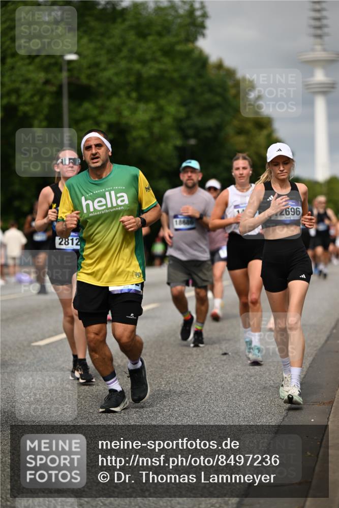 29.06.2025 - hella hamburg halbmarathon Dr. Thomas Lammeyer http://msf.ph/oto/8497236 29.06.2025 10:23:35 Kennedybrücke 1159, 1160, 1325, 1332, 1708, 1718, 1755, 2017, 2405, 2589, 2703, 2795, 2812, 2895, 2993, 2995, 3105, 3118, 3446, 4108, 4110, 4170, 4722, 5034, 5080, 5178, 5449, 6249, 6270, 6542, 6736, 7143, 7249, 7252, 8427, 8537, 8761, 8778, 9252, 9270, 9272, 9856, 10124, 10129, 10540, 10966, 11081 meine-sportfotos.de