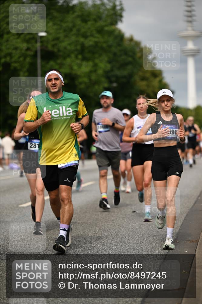 29.06.2025 - hella hamburg halbmarathon Dr. Thomas Lammeyer http://msf.ph/oto/8497245 29.06.2025 10:23:35 Kennedybrücke 1159, 1160, 1325, 1332, 1708, 1718, 1755, 2017, 2405, 2589, 2703, 2795, 2812, 2895, 2993, 2995, 3105, 3118, 3446, 4108, 4110, 4170, 4722, 5034, 5080, 5178, 5449, 6249, 6270, 6542, 6736, 7143, 7249, 7252, 8427, 8537, 8761, 8778, 9252, 9270, 9272, 9856, 10124, 10129, 10540, 10966, 11081 meine-sportfotos.de
