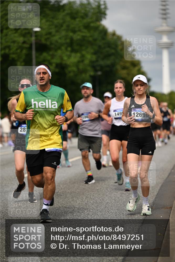 29.06.2025 - hella hamburg halbmarathon Dr. Thomas Lammeyer http://msf.ph/oto/8497251 29.06.2025 10:23:35 Kennedybrücke 1159, 1160, 1325, 1332, 1708, 1718, 1755, 2017, 2405, 2589, 2703, 2795, 2812, 2895, 2993, 2995, 3105, 3118, 3446, 4108, 4110, 4170, 4722, 5034, 5080, 5178, 5449, 6249, 6270, 6542, 6736, 7143, 7249, 7252, 8427, 8537, 8761, 8778, 9252, 9270, 9272, 9856, 10124, 10129, 10540, 10966, 11081 meine-sportfotos.de
