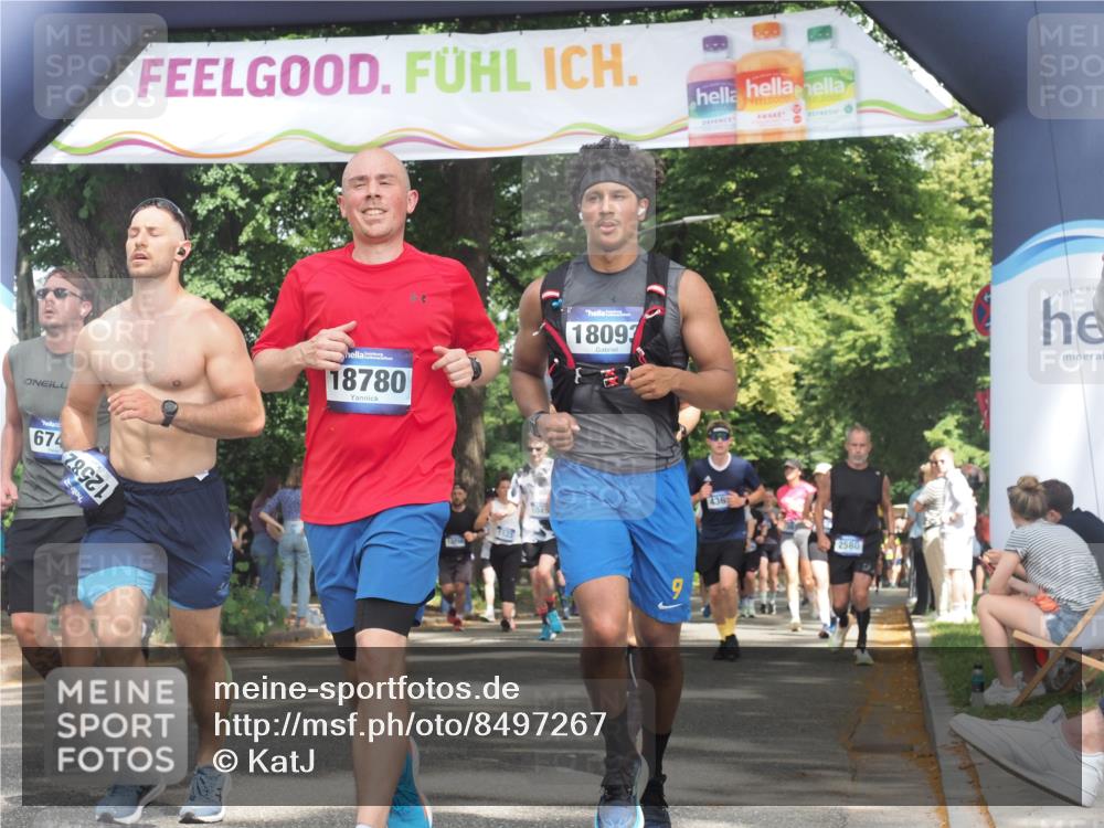 29.06.2025 - hella hamburg halbmarathon KatJ http://msf.ph/oto/8497267 29.06.2025 11:41:45 Zwischen KM18-KM19 1375, 1857, 5357, 6468, 6748, 6837, 6841 meine-sportfotos.de