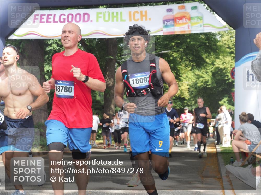 29.06.2025 - hella hamburg halbmarathon KatJ http://msf.ph/oto/8497278 29.06.2025 11:41:46 Zwischen KM18-KM19 1857, 2580, 5357, 6468, 6748, 6841, 8194 meine-sportfotos.de