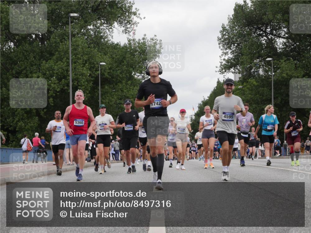 29.06.2025 - hella hamburg halbmarathon Luisa Fischer http://msf.ph/oto/8497316 29.06.2025 10:56:27 Kennedybrücke 5360, 189, 12994, 221, 10, 1742, 11489, 11899, 11974, 4595, 11268, 14977, 4595, 9368, 10879 meine-sportfotos.de