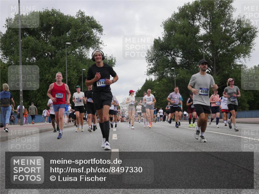 29.06.2025 - hella hamburg halbmarathon Luisa Fischer http://msf.ph/oto/8497330 29.06.2025 10:56:29 Kennedybrücke 5360, 189, 1299, 17429, 11974, 4595, 9368, 13677, 149, 4595, 7039, 9368, 10490 meine-sportfotos.de