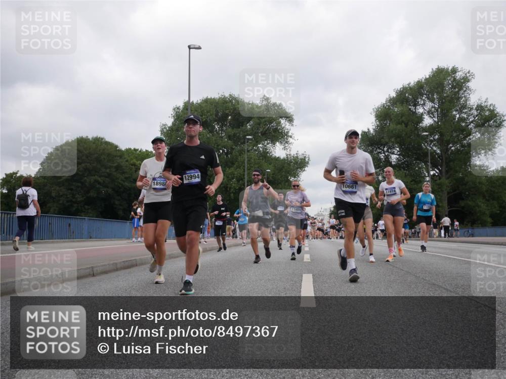29.06.2025 - hella hamburg halbmarathon Luisa Fischer http://msf.ph/oto/8497367 29.06.2025 10:56:32 Kennedybrücke 1898, 12994, 7483, 10661, 11974, 11489, 11260, 2291, 4595, 7039, 9368, 10490 meine-sportfotos.de