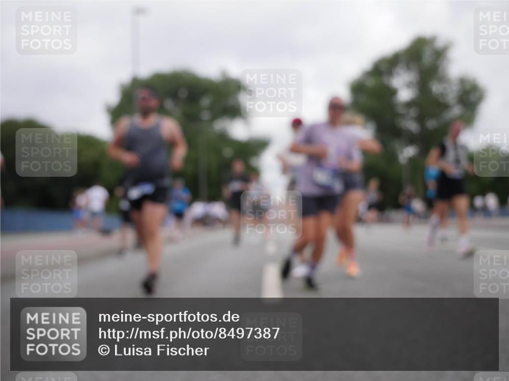 29.06.2025 - hella hamburg halbmarathon Luisa Fischer http://msf.ph/oto/8497387 29.06.2025 10:56:34 Kennedybrücke 2291, 7039, 9368, 10490 meine-sportfotos.de
