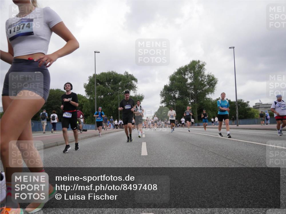 29.06.2025 - hella hamburg halbmarathon Luisa Fischer http://msf.ph/oto/8497408 29.06.2025 10:56:36 Kennedybrücke 11974, 7483, 5428, 11520, 4961, 2291, 6044, 7039, 7890, 8414, 10490 meine-sportfotos.de