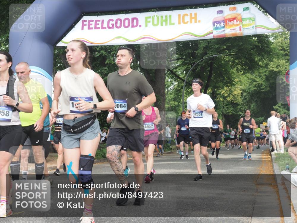 29.06.2025 - hella hamburg halbmarathon KatJ http://msf.ph/oto/8497423 29.06.2025 11:41:56 Zwischen KM18-KM19 1523, 2412, 2981, 4367, 4572, 4652, 7489, 8058 meine-sportfotos.de