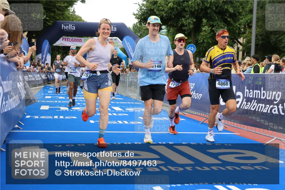 29.06.2025 - hella hamburg halbmarathon Strokosch-Dieckow http://msf.ph/oto/8497463 29.06.2025 10:54:29 Ziel 1442, 2474, 3426, 3794, 4635, 4868, 5259, 6511, 7129, 8772, 8798, 9012, 10040, 10368, 10376, 11009, 11797, 11799, 12321, 12362, 12607, 15146, 16327, 19067 meine-sportfotos.de