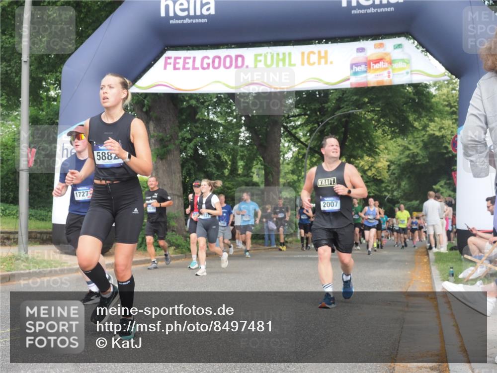 29.06.2025 - hella hamburg halbmarathon KatJ http://msf.ph/oto/8497481 29.06.2025 11:42:01 Zwischen KM18-KM19 2037, 2498, 4652, 5882 meine-sportfotos.de