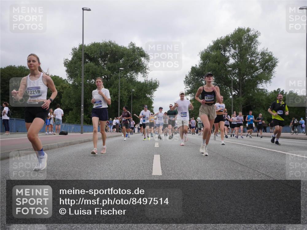 29.06.2025 - hella hamburg halbmarathon Luisa Fischer http://msf.ph/oto/8497514 29.06.2025 10:56:44 Kennedybrücke 12219, 14419, 13326, 6044, 17012, 13489, 7890, 1753, 2291, 5562, 6041, 6044, 7611, 7890, 8212, 8414, 8515, 9103, 9545 meine-sportfotos.de