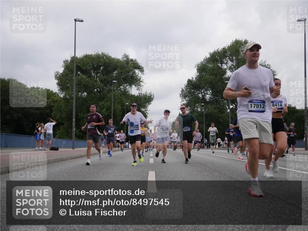 29.06.2025 - hella hamburg halbmarathon Luisa Fischer http://msf.ph/oto/8497545 29.06.2025 10:56:46 Kennedybrücke 1, 12082, 13326, 18144, 6044, 6041, 17012, 8414, 1753, 5562, 6041, 6044, 6913, 7611, 7890, 8212, 8414, 8515, 9103, 9545, 9685 meine-sportfotos.de