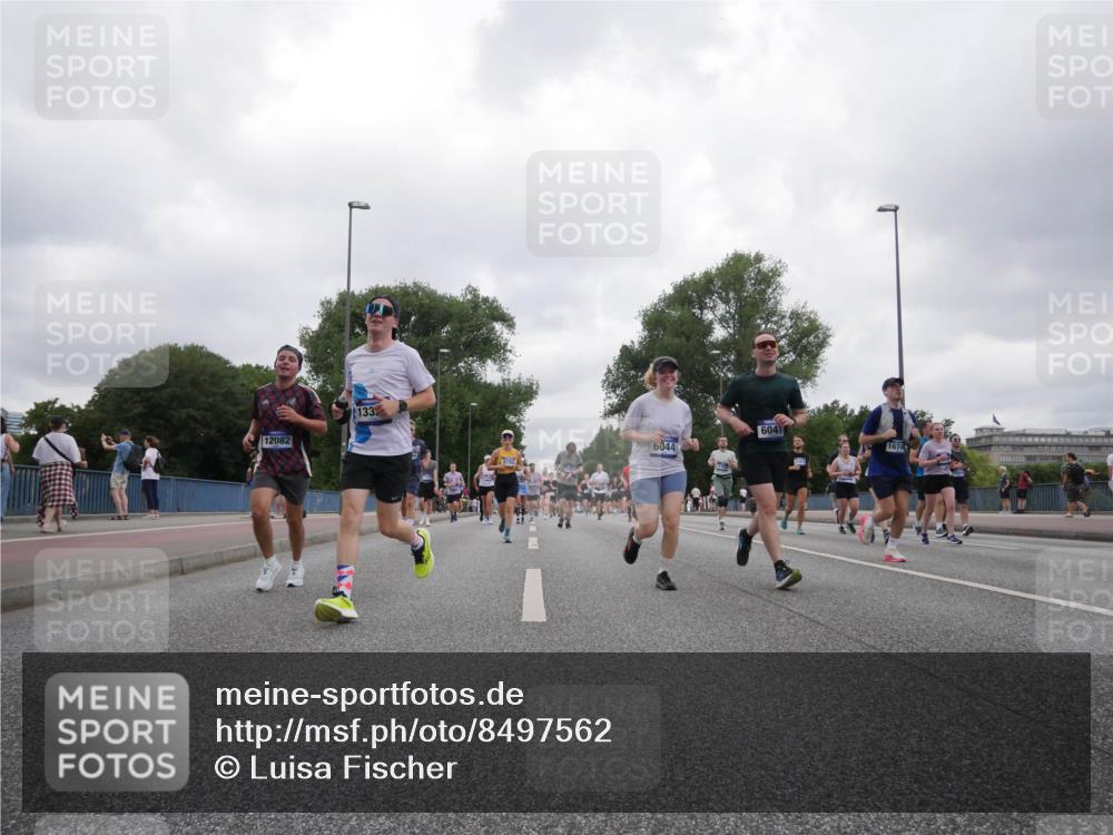29.06.2025 - hella hamburg halbmarathon Luisa Fischer http://msf.ph/oto/8497562 29.06.2025 10:56:47 Kennedybrücke 12082, 133, 6044, 6041, 1674, 1753, 5562, 6041, 6044, 6913, 7611, 7890, 8212, 8414, 8515, 9103, 9545, 9685 meine-sportfotos.de