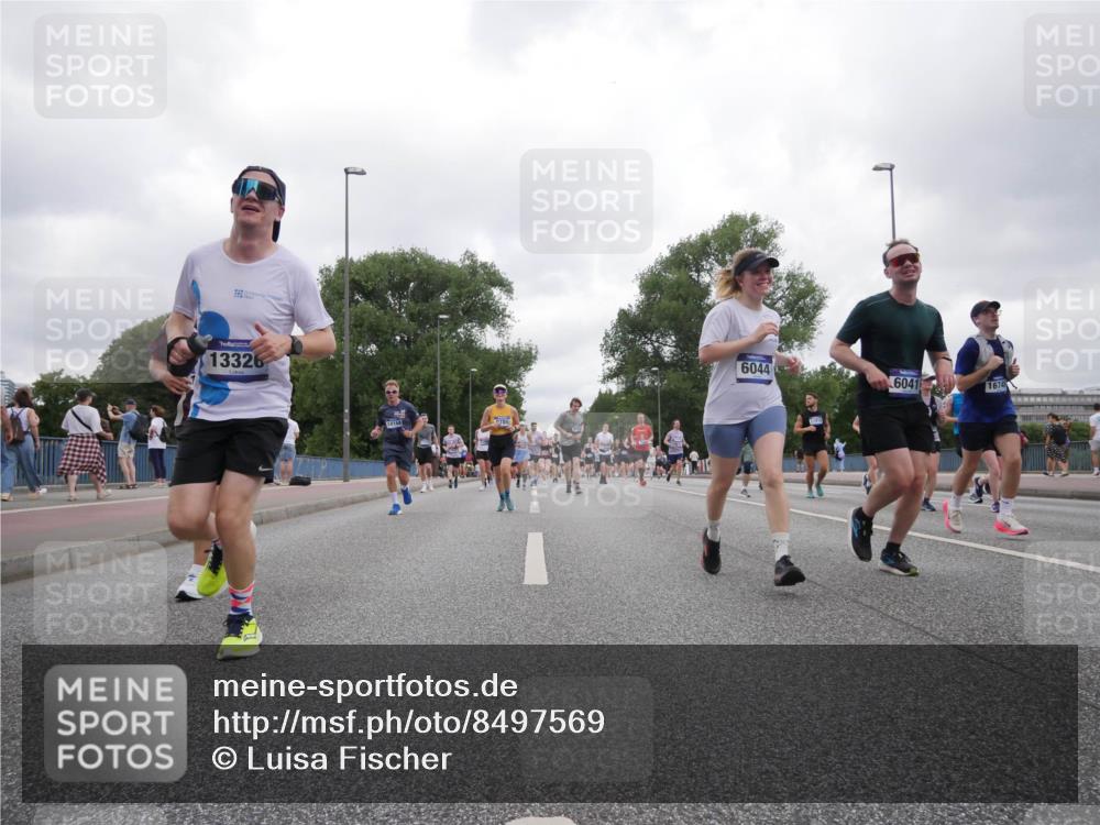 29.06.2025 - hella hamburg halbmarathon Luisa Fischer http://msf.ph/oto/8497569 29.06.2025 10:56:48 Kennedybrücke 13326, 18144, 0785, 6044, 6041, 1674, 1753, 5562, 6041, 6044, 6913, 7611, 7890, 8212, 8414, 8515, 9103, 9545, 9685 meine-sportfotos.de