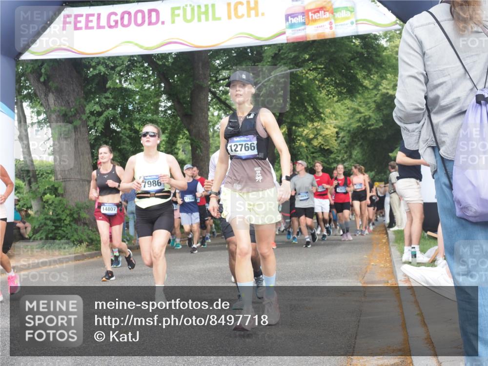 29.06.2025 - hella hamburg halbmarathon KatJ http://msf.ph/oto/8497718 29.06.2025 11:42:18 Zwischen KM18-KM19 1232, 1917, 2532, 3086, 6393, 6980, 7986, 8553 meine-sportfotos.de