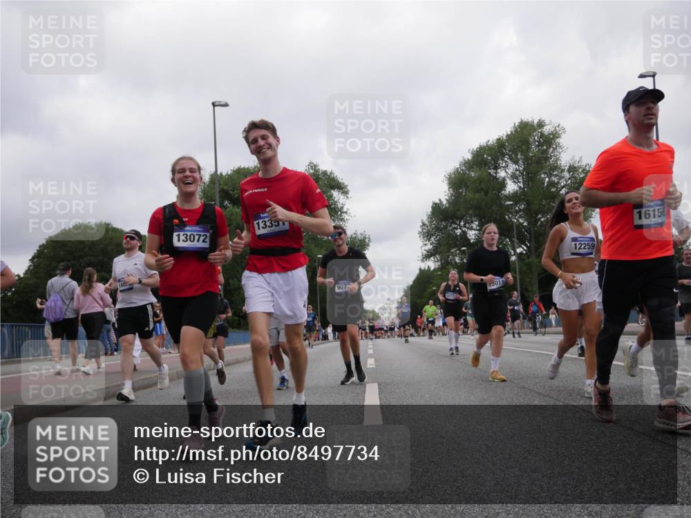 29.06.2025 - hella hamburg halbmarathon Luisa Fischer http://msf.ph/oto/8497734 29.06.2025 10:57:02 Kennedybrücke 186, 13072, 1335, 907, 1017, 3011, 12259, 16156, 1789, 1900, 2528, 2701, 3226, 4591, 5857, 7068, 7876, 8906, 10175 meine-sportfotos.de