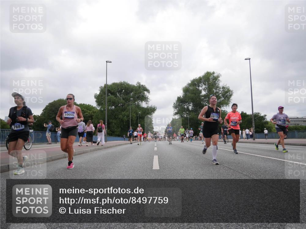 29.06.2025 - hella hamburg halbmarathon Luisa Fischer http://msf.ph/oto/8497759 29.06.2025 10:57:05 Kennedybrücke 10055, 10175, 1900, 2701, 7681, 1789, 1900, 1984, 2146, 2528, 2701, 4626, 5857, 6273, 7068, 7876, 9531, 10175 meine-sportfotos.de