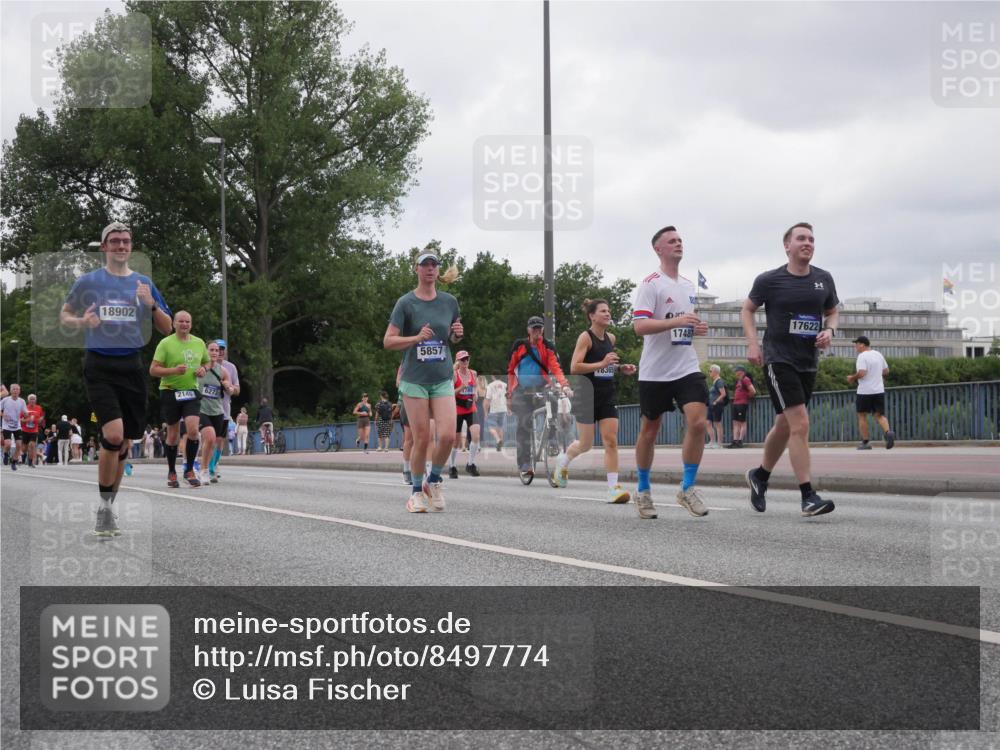 29.06.2025 - hella hamburg halbmarathon Luisa Fischer http://msf.ph/oto/8497774 29.06.2025 10:57:08 Kennedybrücke 18902, 2146, 6273, 5857, 1789, 8365, 17487, 17622, 1789, 1900, 1984, 2146, 2528, 2701, 4626, 5817, 5857, 6273, 8189, 9531, 10175 meine-sportfotos.de