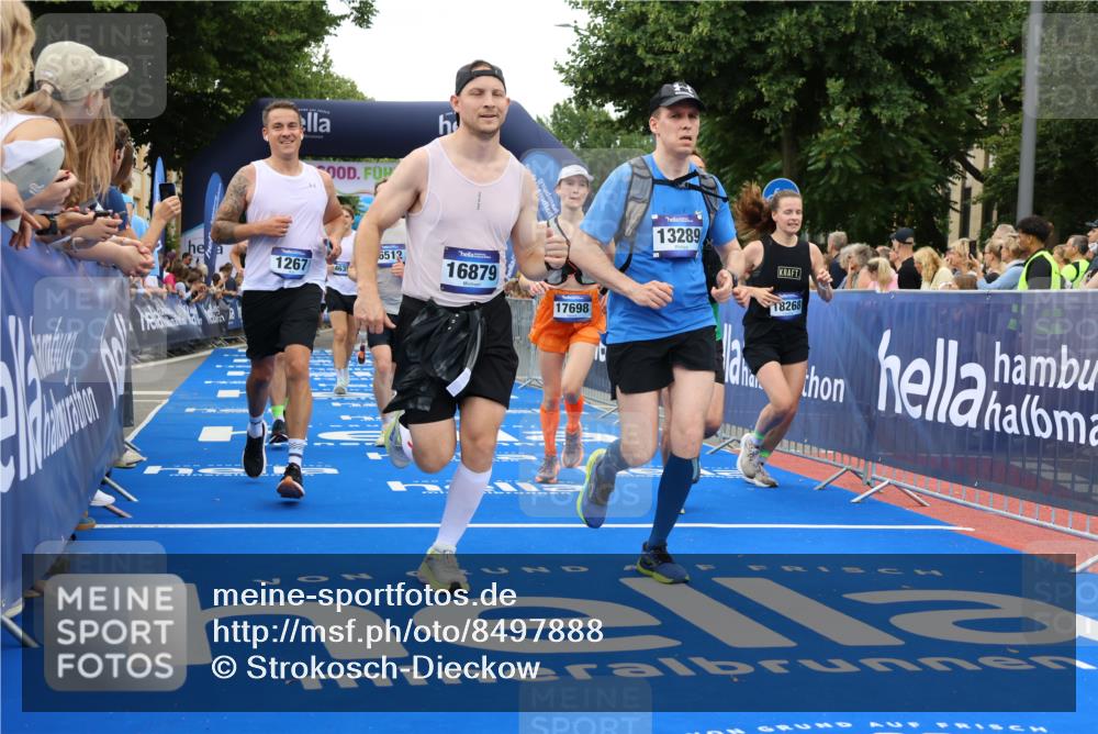 29.06.2025 - hella hamburg halbmarathon Strokosch-Dieckow http://msf.ph/oto/8497888 29.06.2025 10:54:20 Ziel 1267, 1442, 3103, 3177, 3426, 3861, 4635, 4868, 6082, 6084, 6511, 6512, 7129, 7274, 8223, 8772, 11009, 11430, 12321, 12362, 13033, 13289, 13803, 15946, 16327, 16527, 16574, 16750, 16879, 17087, 17698, 18268, 19067 meine-sportfotos.de