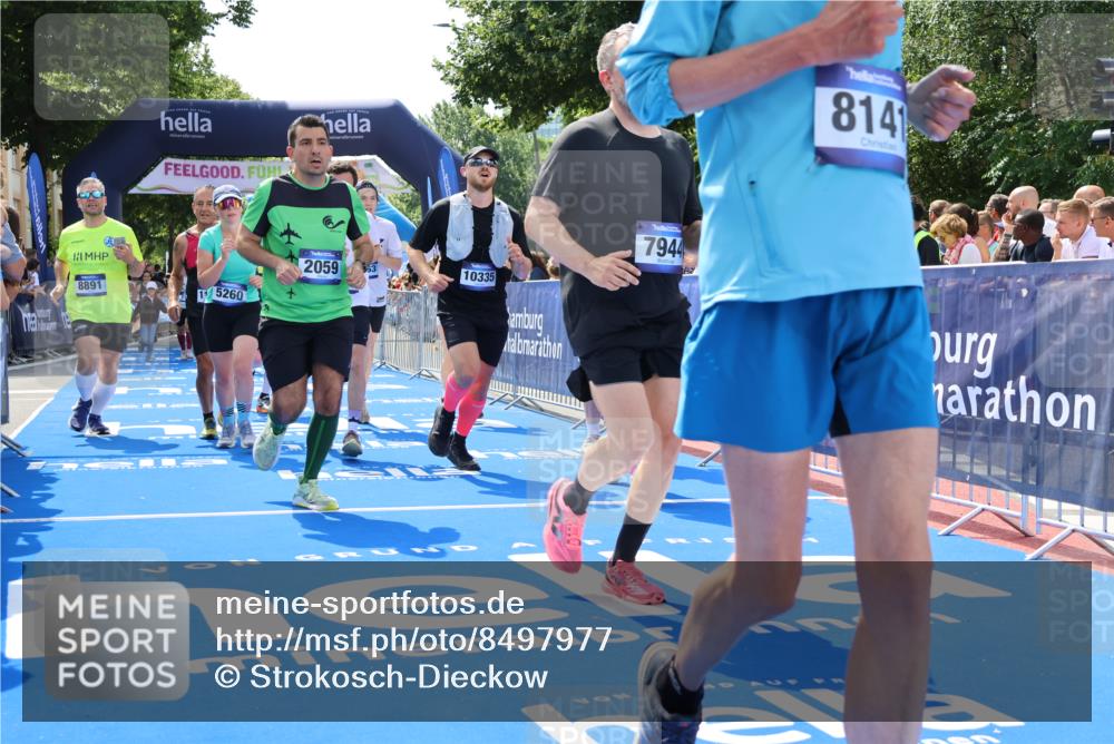 29.06.2025 - hella hamburg halbmarathon Strokosch-Dieckow http://msf.ph/oto/8497977 29.06.2025 11:33:49 Ziel 1275, 1324, 2059, 2891, 3457, 3871, 4326, 5258, 5260, 5871, 6304, 7944, 8141, 8257, 8258, 8306, 8891, 10335, 10798, 11107, 11454, 12605, 16788, 17099, 17300, 17463, 17634, 18301, 18378, 18578, 18951, 19144 meine-sportfotos.de