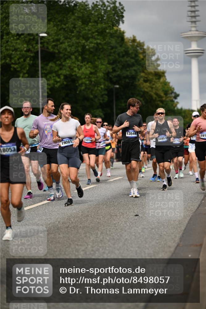 29.06.2025 - hella hamburg halbmarathon Dr. Thomas Lammeyer http://msf.ph/oto/8498057 29.06.2025 10:23:40 Kennedybrücke 1159, 1160, 1325, 1332, 1708, 1755, 2017, 2405, 2589, 2703, 2795, 2812, 2918, 2993, 2995, 3105, 3118, 3446, 4108, 4110, 4170, 4722, 5080, 5178, 5397, 5429, 5449, 6249, 6270, 6542, 6736, 6939, 7143, 7248, 7249, 7836, 8427, 8537, 8761, 8778, 9252, 9270, 9272, 9856, 10124, 10129, 10540, 10594, 10966, 11247 meine-sportfotos.de